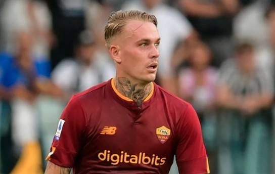 罗马官方：卡尔斯多普成功进行了左膝内侧半月板切除手术