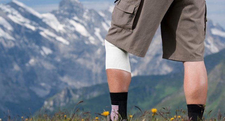 登山引起膝关节疼痛，我们应该如何避免这种情况的发生呢？