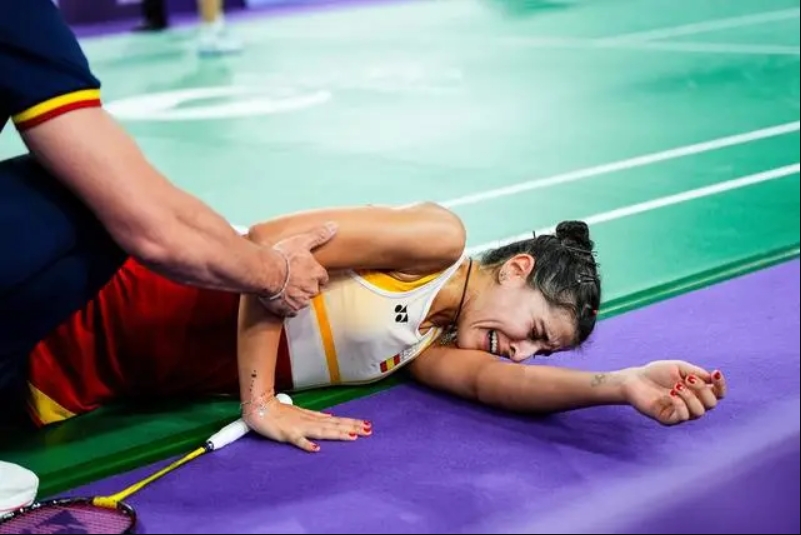 奥运羽毛球女单半决赛伤退，官方：马林右膝前交叉韧带撕裂