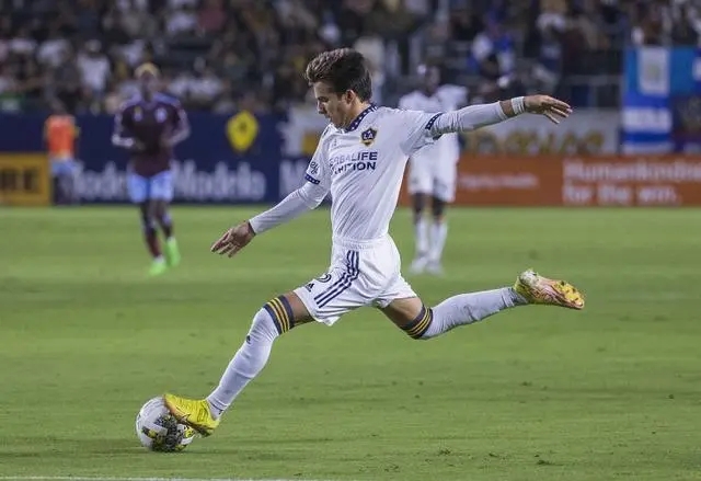 普吉谈前十字韧带撕裂：我将缺席几个月，队友们会努力赢得冠军